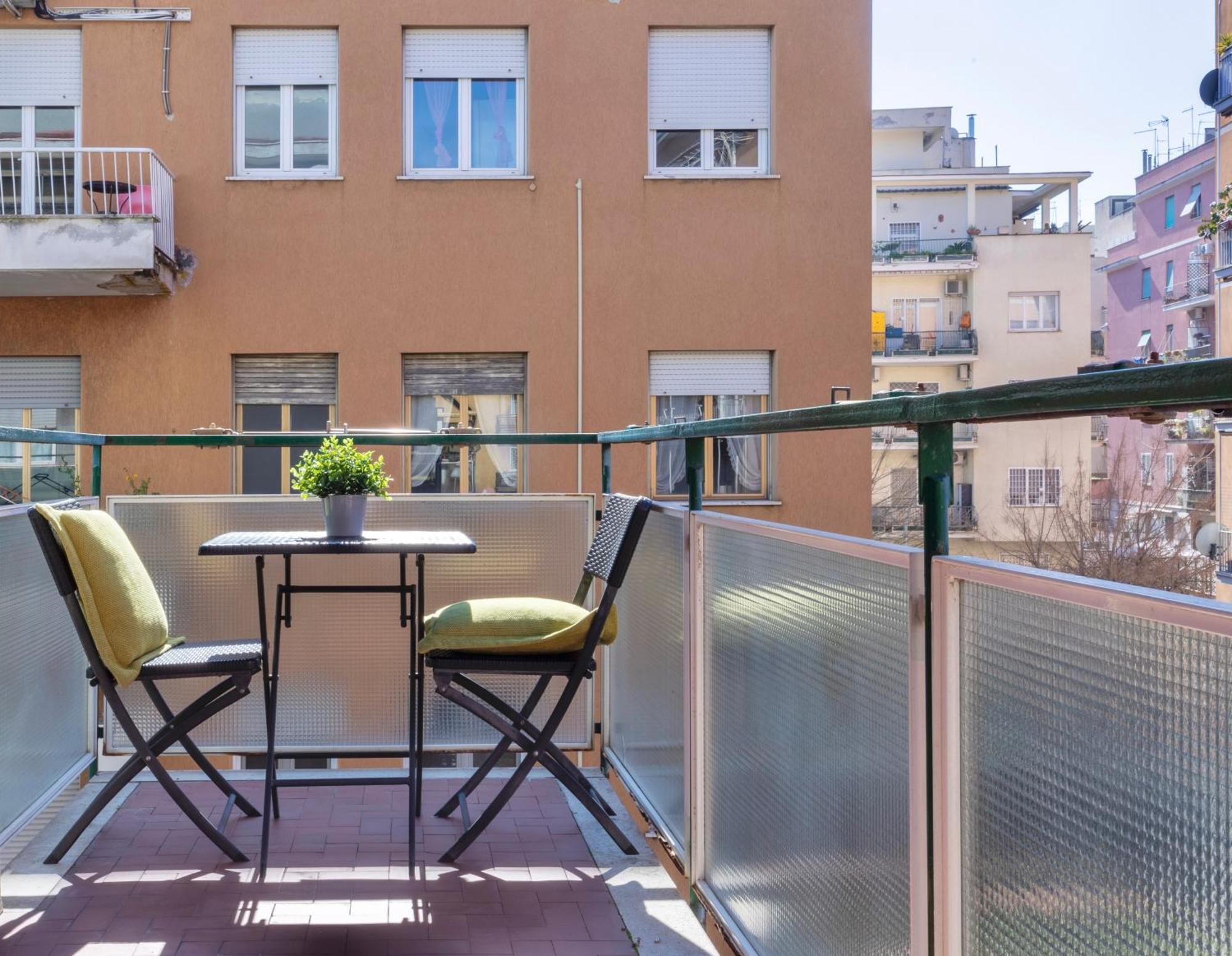 Grazia Modern And Cozy Close To Tiburtina Station Rome
